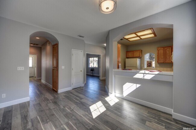 Foto del edificio - 638 Carstairs Ct
