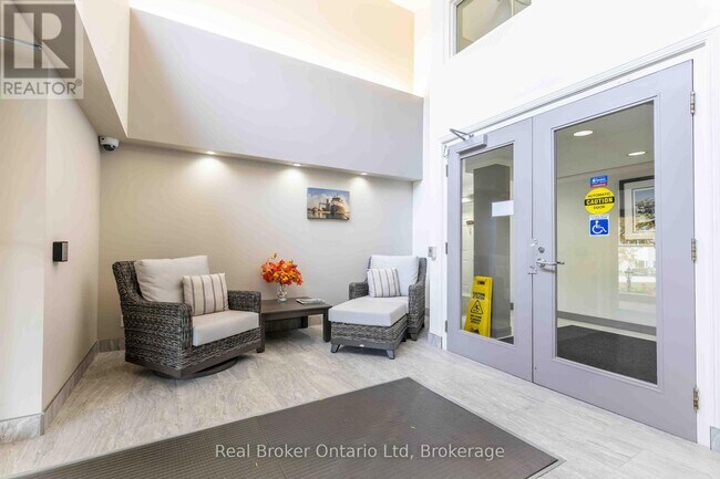 Photo du bâtiment - 1455 2nd Ave W