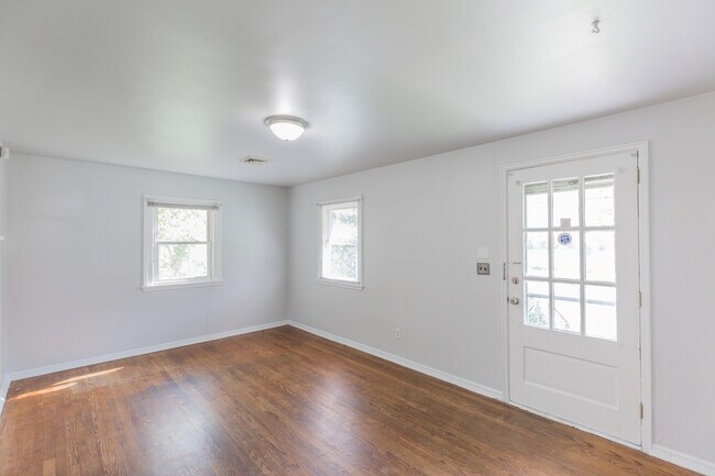 Foto del edificio - 1713 Gordon Ave