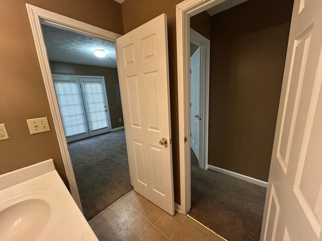 Building Photo - 221 Simba Way