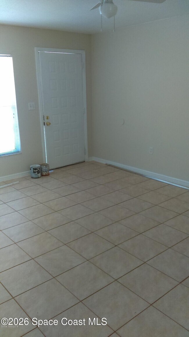 Foto del edificio - 412 Country Ln Dr