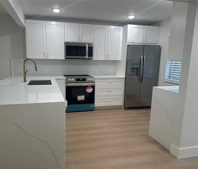 Photo - 16561 Blatt Blvd Apartment