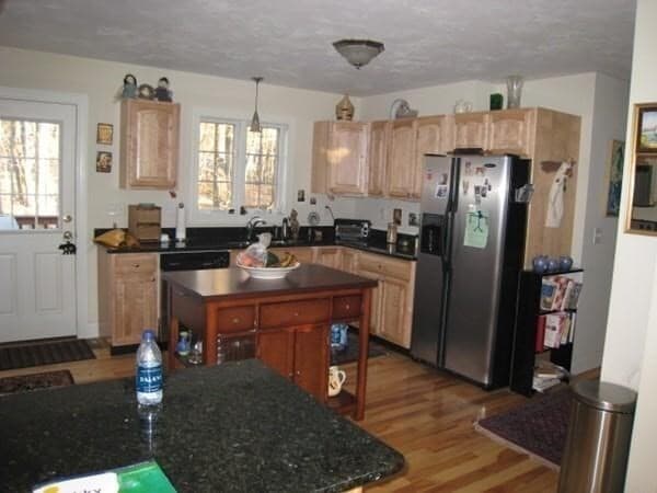 Building Photo - 307 Shrewsbury St