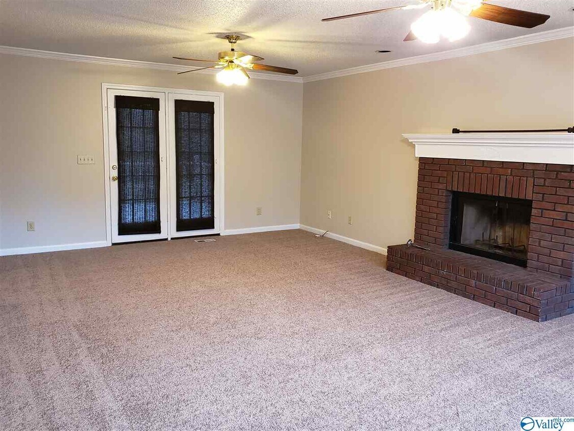 110 Heatherwood Dr, Madison, AL 35758