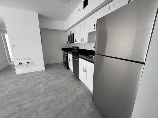 Foto del edificio - 147 NW 59th St