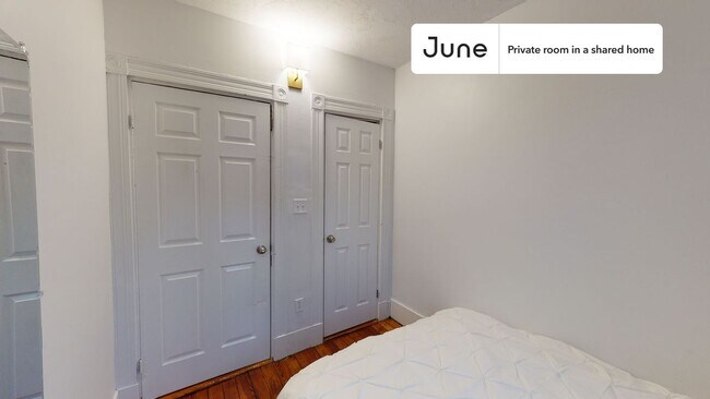 Foto del edificio - Room in Shared 6 bed/2 bath home