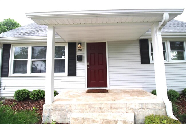 Building Photo - 428 Chamberlin Dr