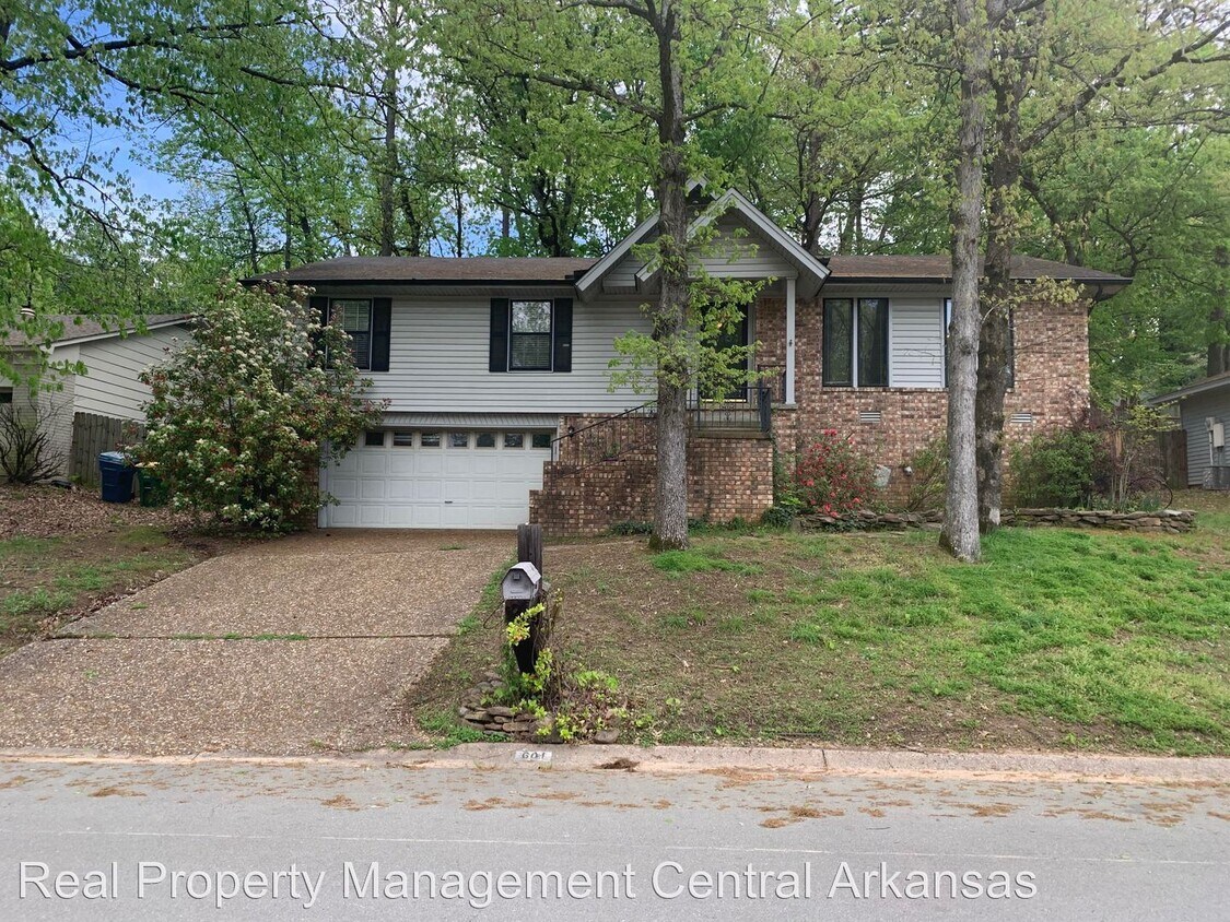 Primary Photo - 3 br, 2 bath House - 601 Asbury Rd.