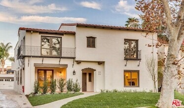Building Photo - 152 N Orange Dr