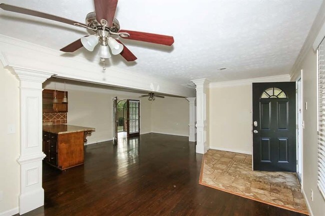 Building Photo - 1546 Calvin Davis Cir