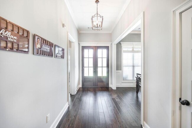 Foto del edificio - 305 Pine Trace Ln