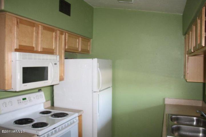 Foto del edificio - 3301 E Earll Dr