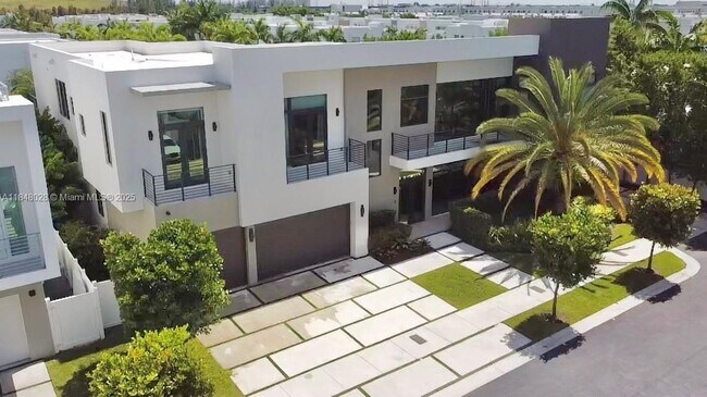Foto del edificio - 6811 NW 104th Ct