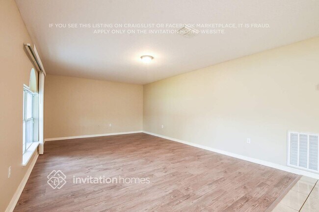 Building Photo - 16536 Corner Lake Dr