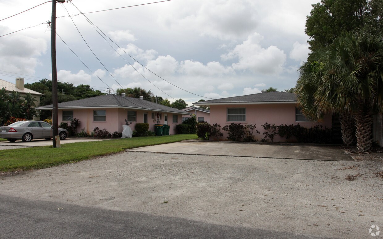 Building Photo - 3975 10th St N