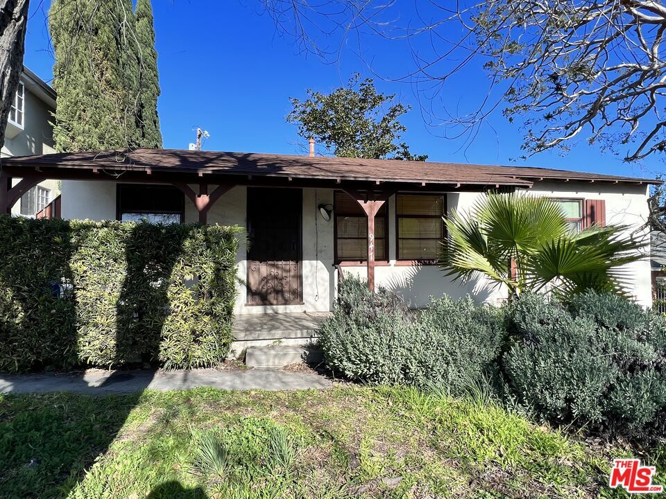 11947 W Charnock Rd, Los Angeles, CA 90066 - House Rental in Los ...