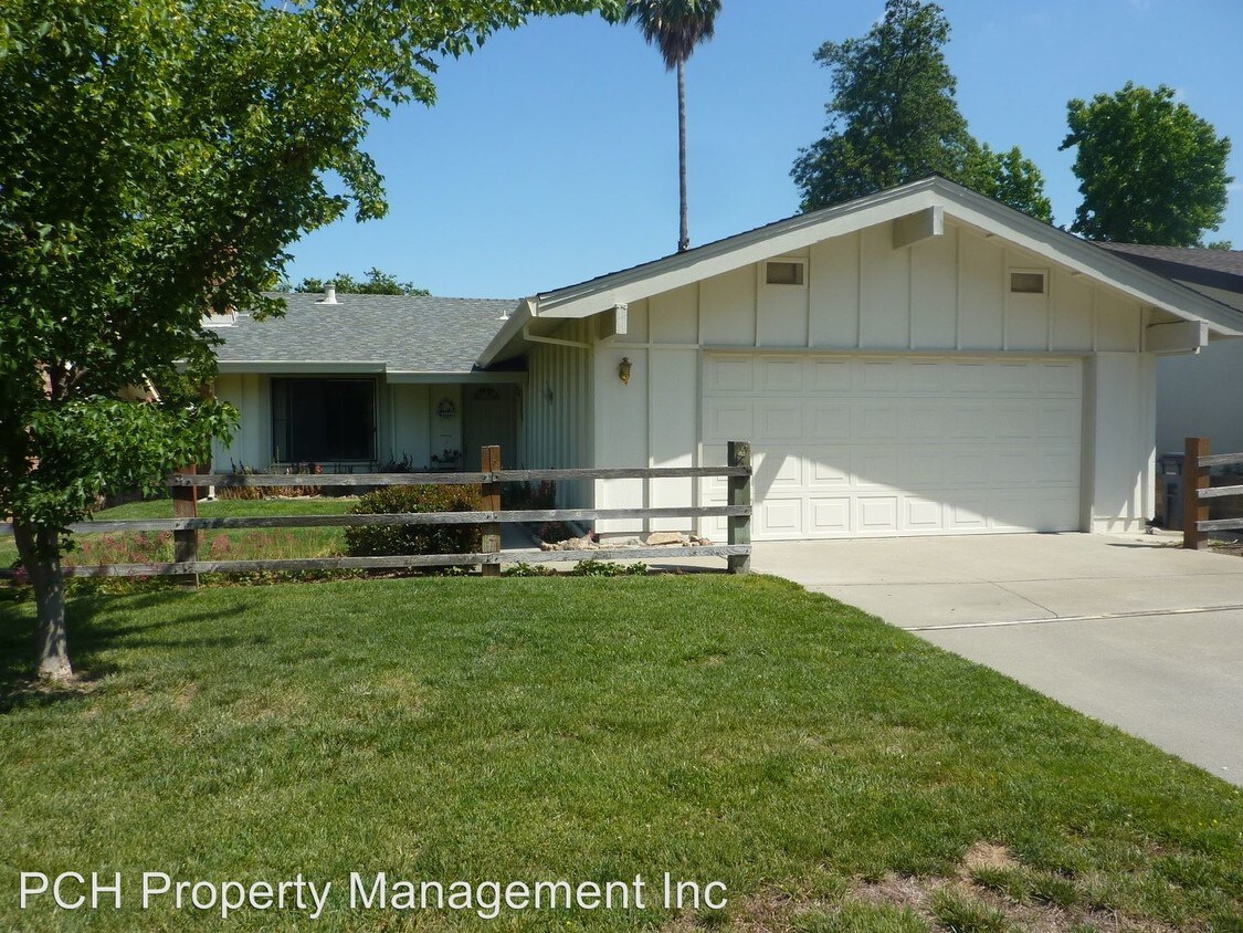 Primary Photo - 3 br, 2 bath House - 6613 Mercedes Avenue
