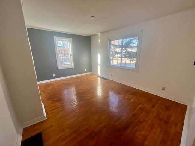 Foto del edificio - 817 W Packard St