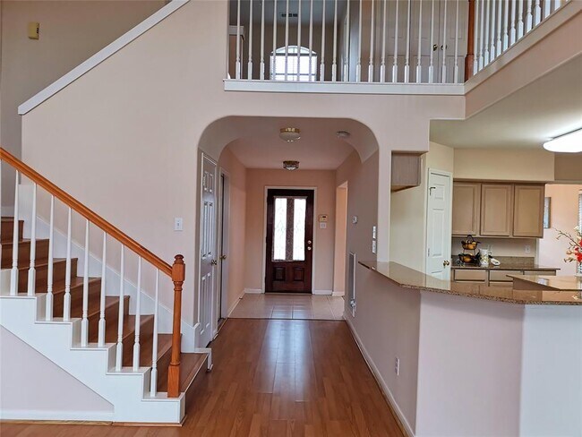 Building Photo - 6895 Turtlewood Dr