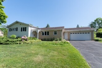 Building Photo - 1322 Brook Ln