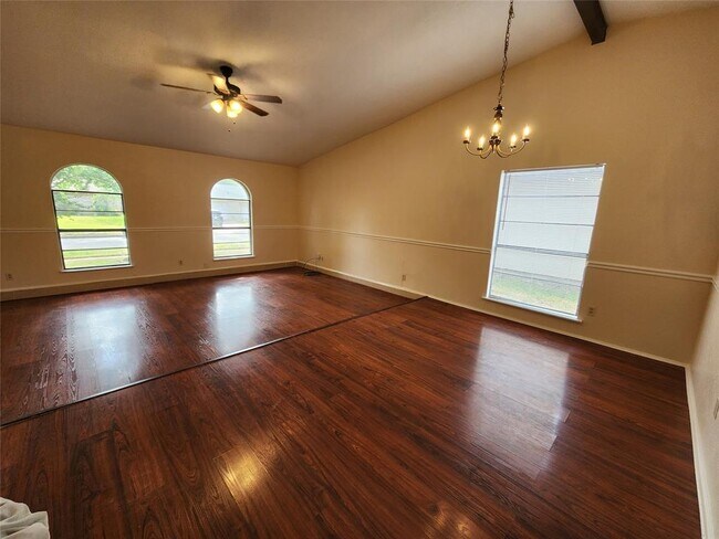 Building Photo - 5419 Cairnleigh Dr