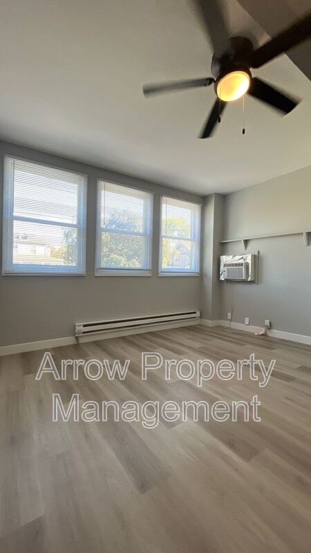 Foto del edificio - 1645 E Street