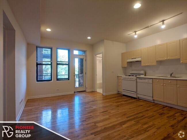Building Photo - 912 W Dakin St