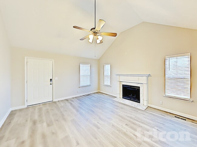 Building Photo - 2805 Blackwood Dr