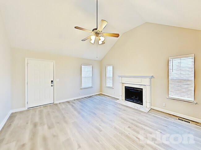 Foto del edificio - 2805 Blackwood Dr