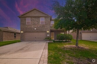 Building Photo - 5123 Oak Briar Ln