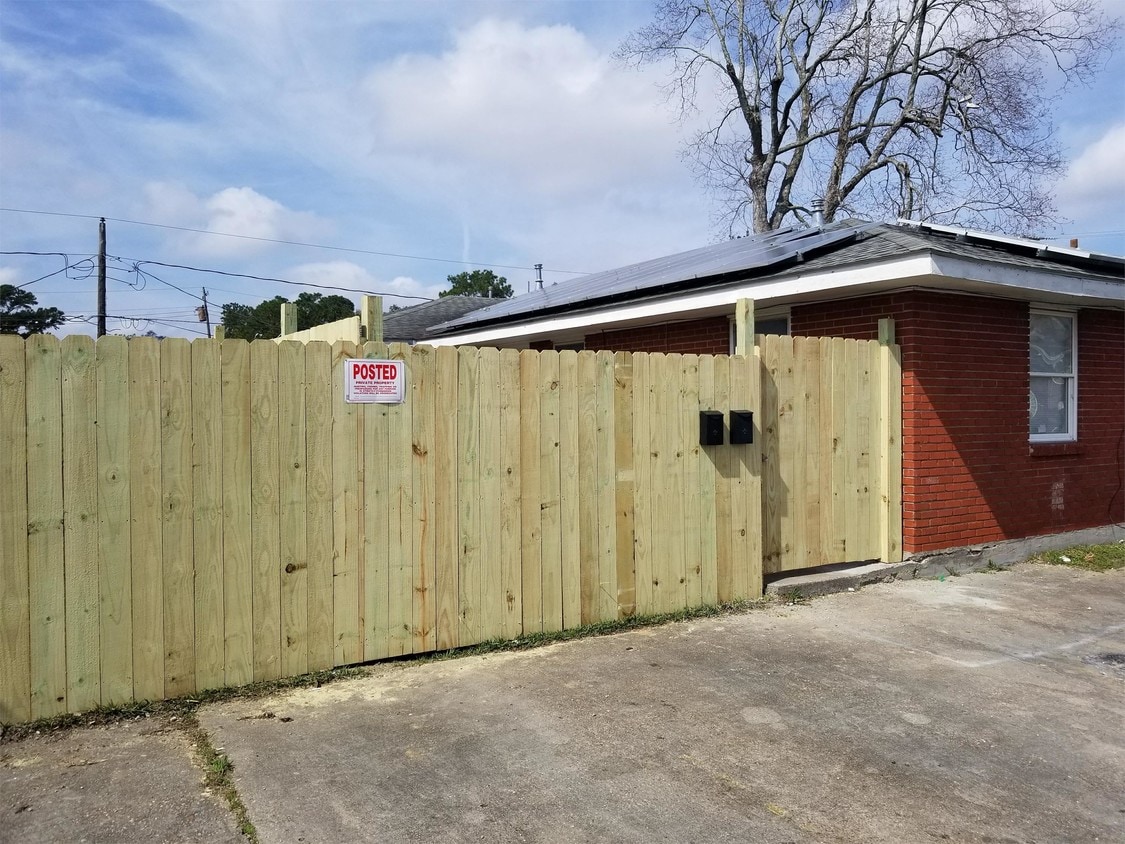 308 Helen St, Terrytown, LA 70056 Townhome Rentals in Terrytown LA