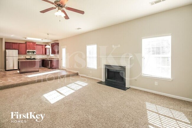 Foto del edificio - 5853 Harrier Ln