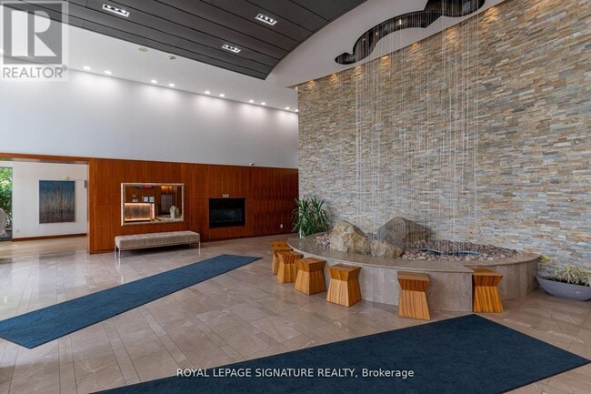 Building Photo - 225-1225 Webb Dr