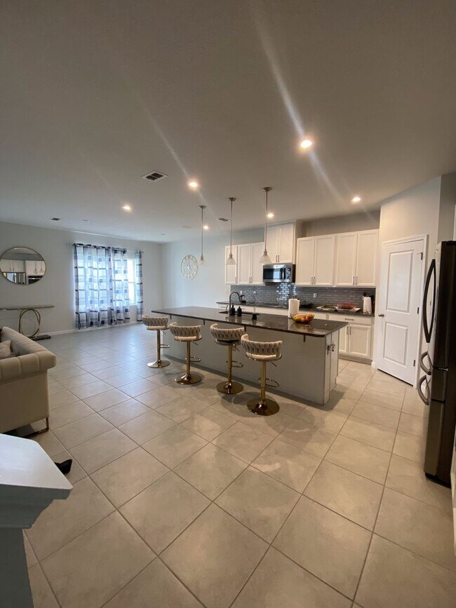 Foto del edificio - 4 Bedroom Single Family Home in Saint Cloud