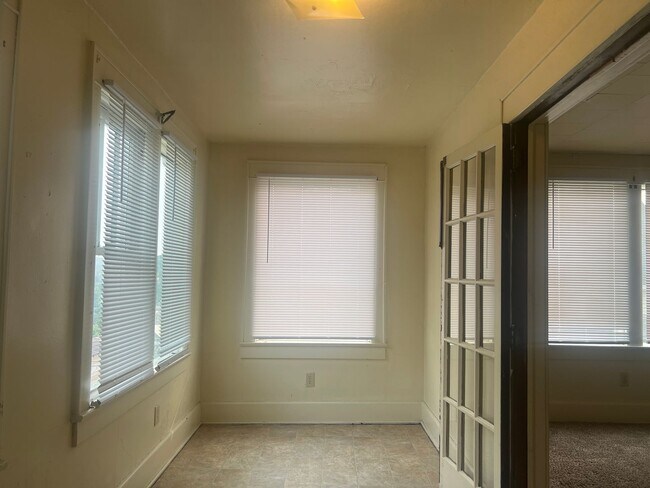 Foto del edificio - 311-313 Fourth Street