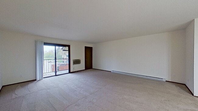 Building Photo - Upper 2 Bedroom 1.5 Bathroom Apartment Available