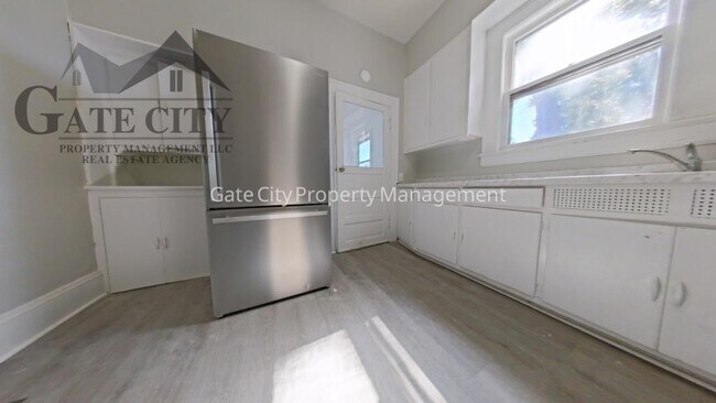 Foto del edificio - 1006 Holton Pl