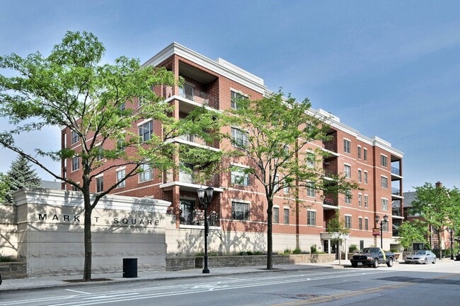 Foto del edificio - 210 N Addison Ave #401