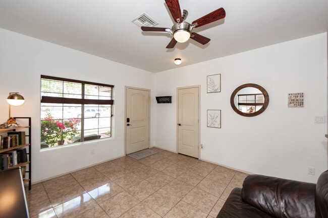 Building Photo - 4540 Jojoba Ave