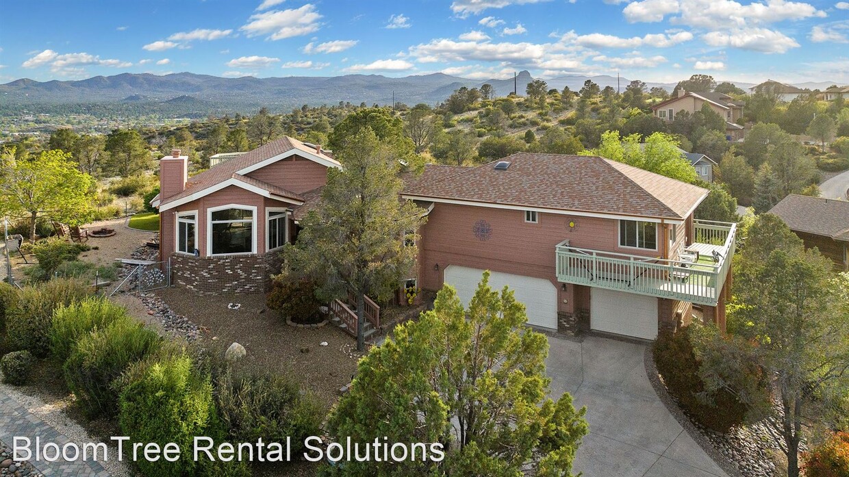 Primary Photo - 4 br, 3 bath House - 1514 Eagle Crest Drive