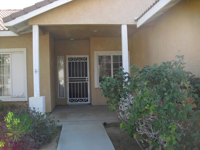 Building Photo - 4209 Grandview Dr
