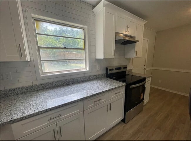 Photo - 9135 Ford St SW House