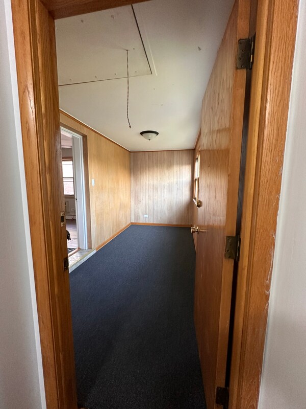 Building Photo - 5837 W Lawrence Ave