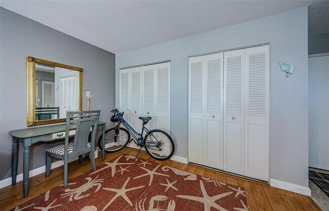 Foto del edificio - 2700 Bayshore Blvd