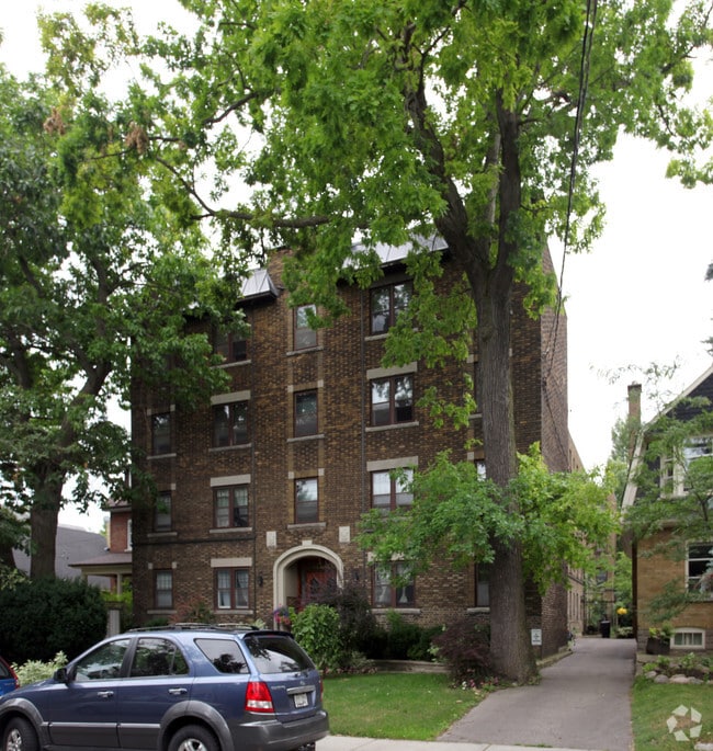 Building Photo - 210 Wychwood Avenue