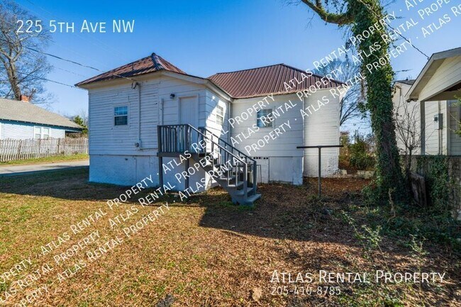 Foto del edificio - 225 5th Ave NW