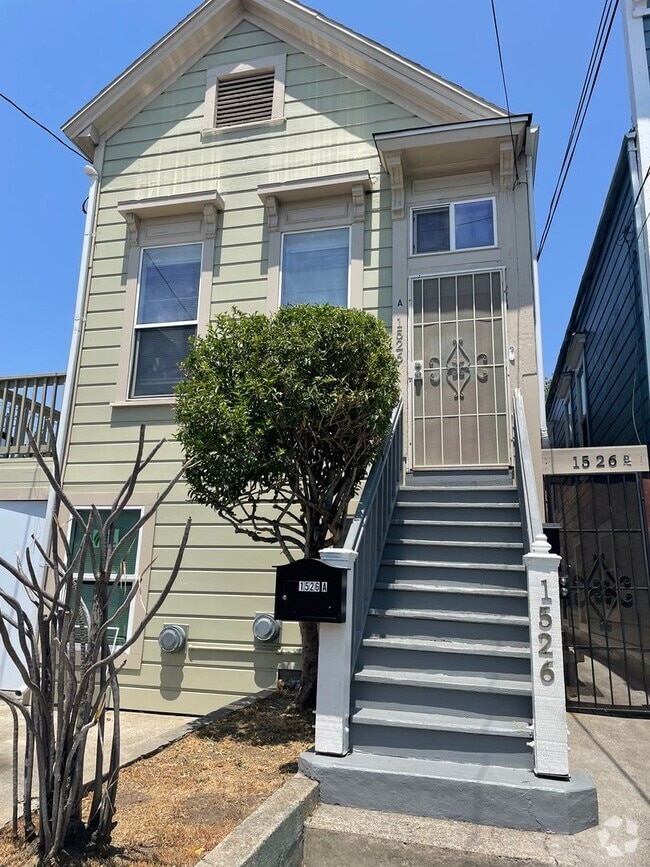 Building Photo - 1526 5th St
