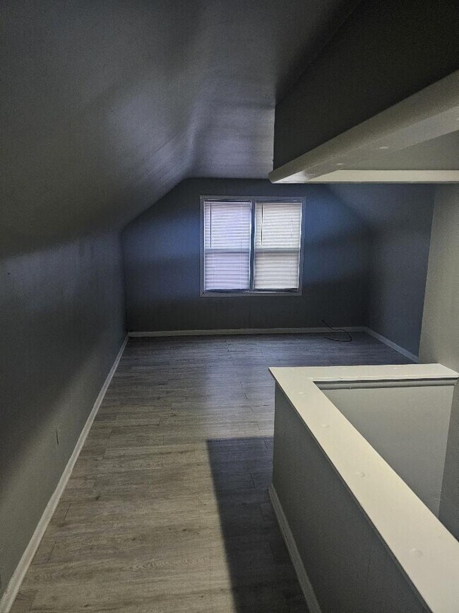 Building Photo - 18417 Glastonbury Rd