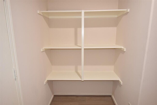 Building Photo - 1814 Emerald Pathway Dr