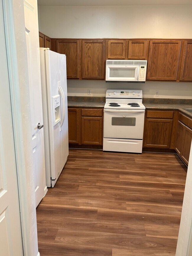 Foto del edificio - Must See 3 bedroom home! Near Downtown and...